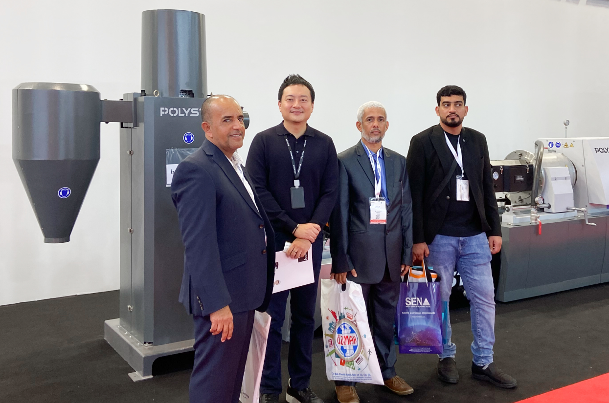factory plastic waste recycling machine in Plast Eurasia Istanbul 2023